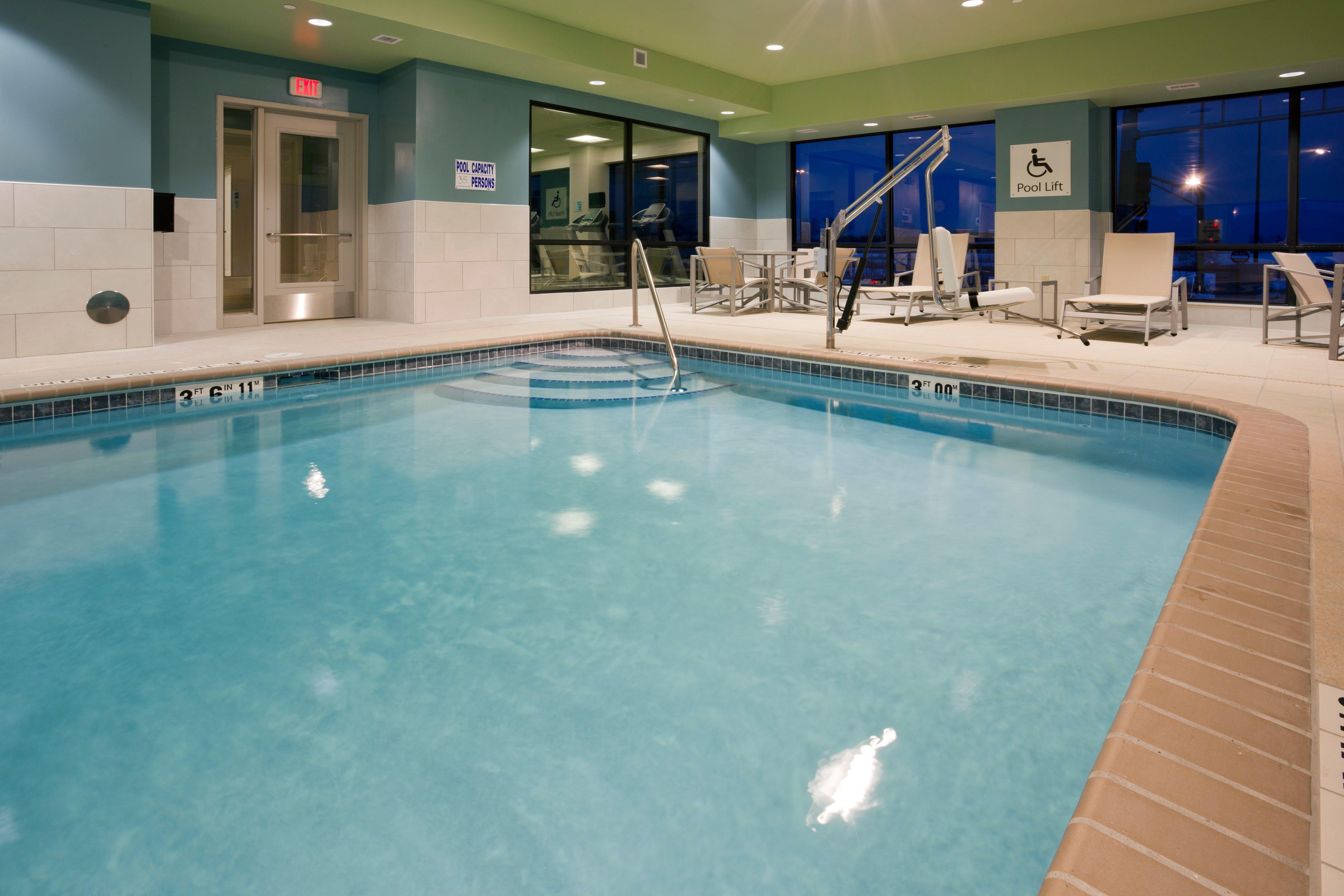 Holiday Inn Express Roseville-St. Paul By Ihg Ngoại thất bức ảnh